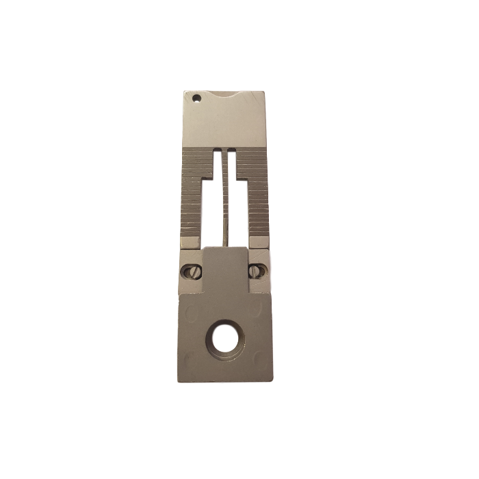 224053 SINGER 212G THROAT PLATE 264 (1/4)