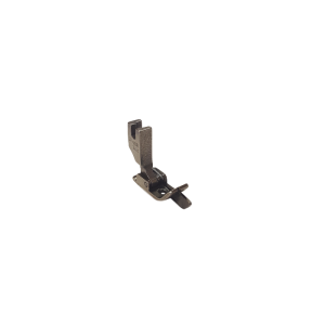 SP-18R 3/32 TOP STITCH RIGHT GUIDE FOOT (2.4 MM)